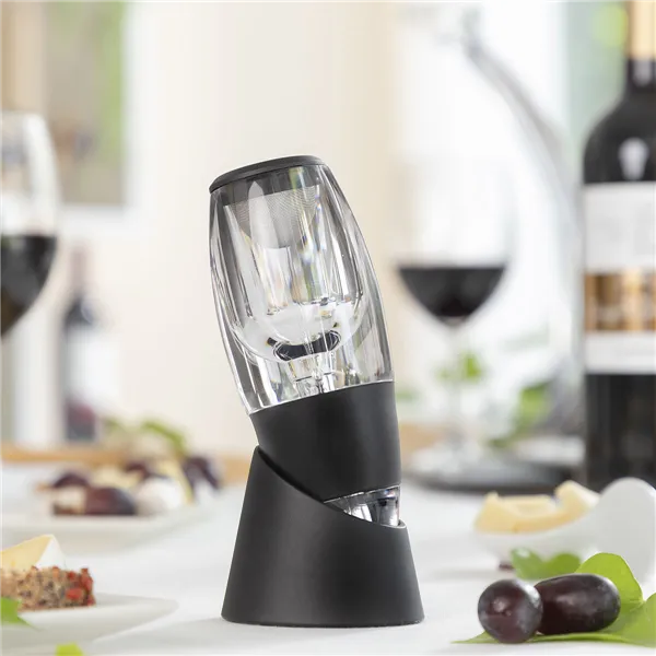 Professionaalne veiniaeraator tornialuse ja mittetilkuva põhjaga Winair InnovaGoods