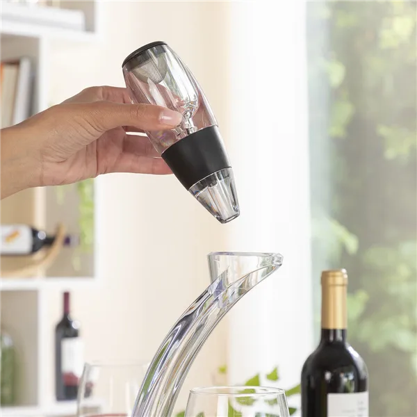 Professionaalne veiniaeraator tornialuse ja mittetilkuva põhjaga Winair InnovaGoods