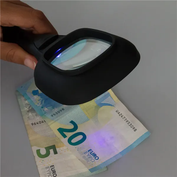 Padidinamasis stiklas su LED šviesa ir ultravioletiniais spinduliais Magiolet InnovaGoods
